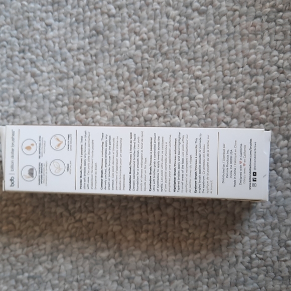 NWT, Pro Brush Essentials Kit - Picture 3 of 4